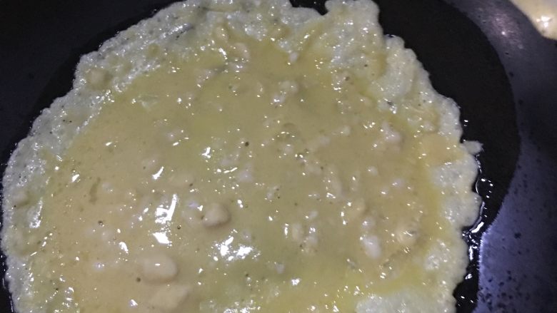 土豆丝卷饼
,因为太懒，没搅拌均匀
