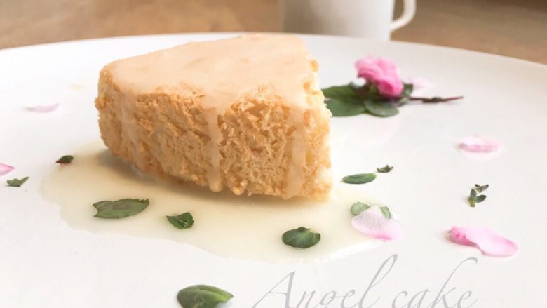 零失败的天使蛋糕Angelcake,只能先附上一个柠檬淋汁的天使蛋糕啦,哈哈!想要淋汁的配方可以留言哦