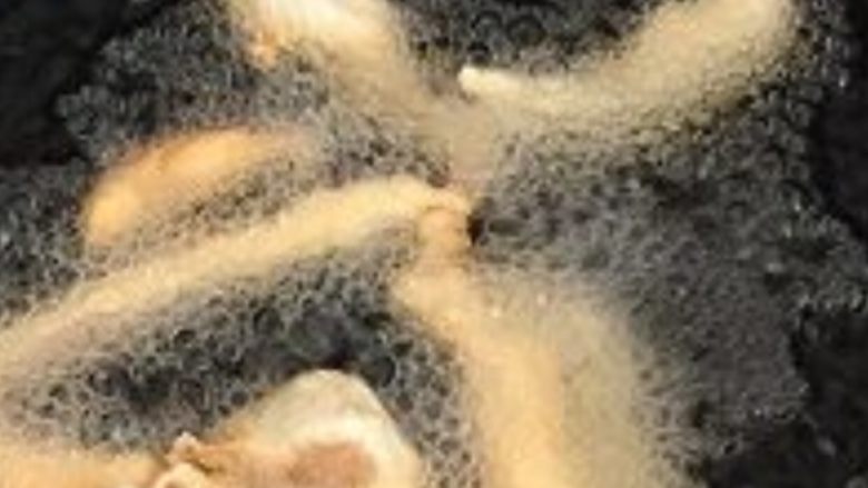 干炸里脊,下锅炸