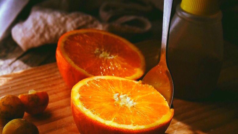 详细讲解 奶油水果可丽饼,插入一个勺子转一圈