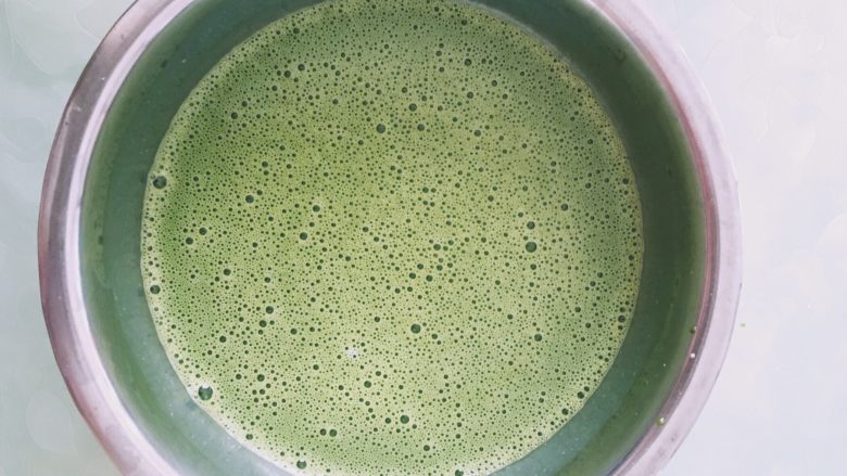【网上厨房独家】抹茶巴巴洛瓦(Bavarois),抹茶布丁液过3-4次筛