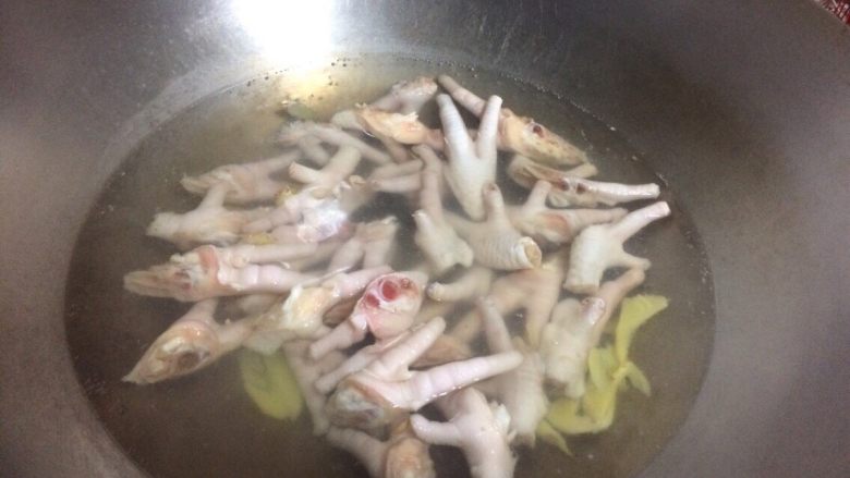 凉拌鸡脚,把你萌的小爪砸丢进去!