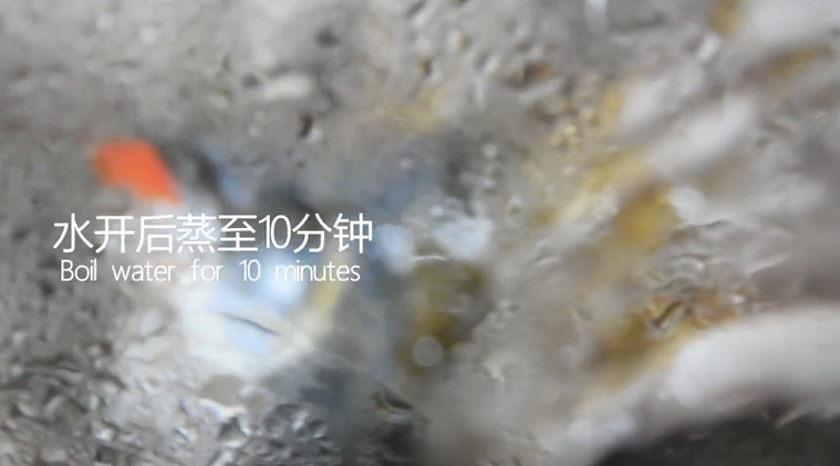 谁说厨神才会做,2分钟学会这道花开富贵鱼,水开后移入蒸锅,蒸至10分钟鱼眼突出