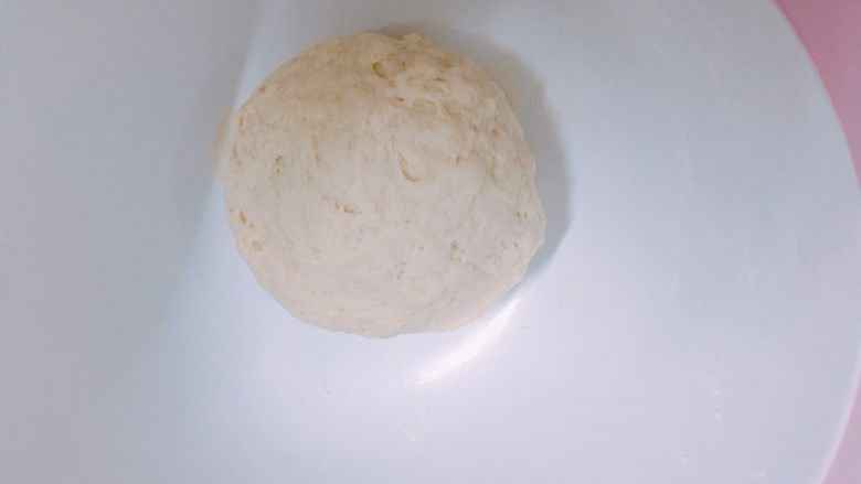 超软肉松包,揉成面团,不需要揉出膜,发酵至1.5倍。