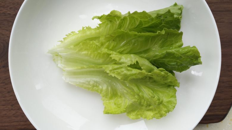 口袋三明治,6. <a style='color:red;display:inline-block;' href='/shicai/ 121'>生菜</a>洗净准备好