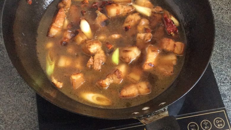 红烧肉,大火煮
