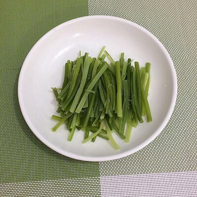 凉拌鸡肉蒜苔丝,全部挑完