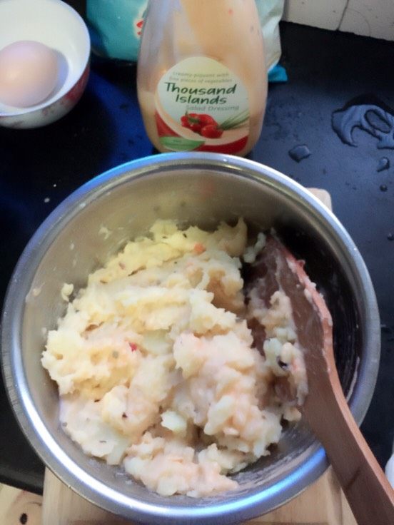 五彩土豆泥➕焗土豆泥,土豆泥中加入沙拉酱