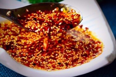 秘制陕西正宗凉皮专用辣椒油（绝密秘方）,需要用到的工具：锅、电子秤、陶瓷容器、漏勺