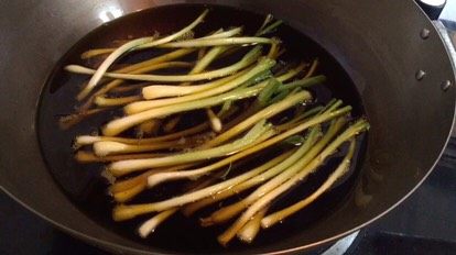 大料辣椒油·大料油·炖菜,炸7分钟(中火)