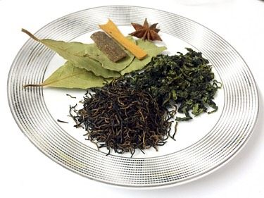 爱马仕茶叶蛋,准备，<a style='color:red;display:inline-block;' href='/shicai/ 741'>香叶</a>、<a style='color:red;display:inline-block;' href='/shicai/ 135'>茴香</a>、<a style='color:red;display:inline-block;' href='/shicai/ 710'>桂皮</a>、<a style='color:red;display:inline-block;' href='/shicai/ 914'>红茶</a>、铁观音