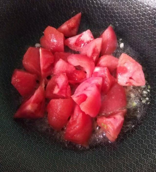 牛腩西红柿,切丁