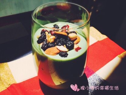简单五步来杯青汁酸奶