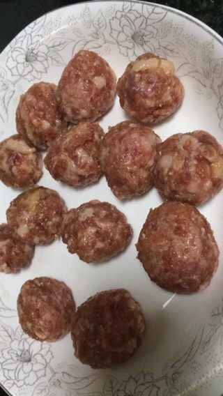 云吞(抄手)馄炖,丸子做好备用