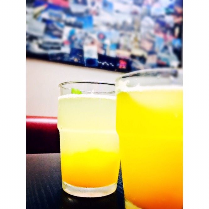 冰粒百香果,2.準備冷的蘇打水