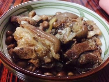 猪脚炖黄豆