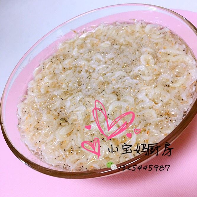 自制虾皮粉,浸泡半小时，可换水在浸泡一会