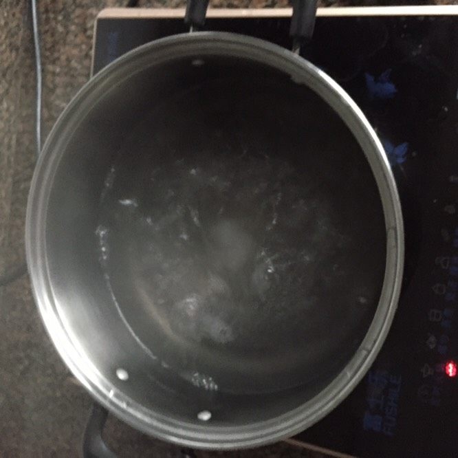枸杞叶肉片汤,烧开水!看你们人多少喝!