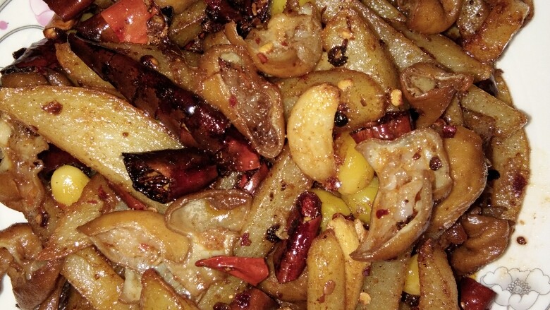 干锅土豆肥肠