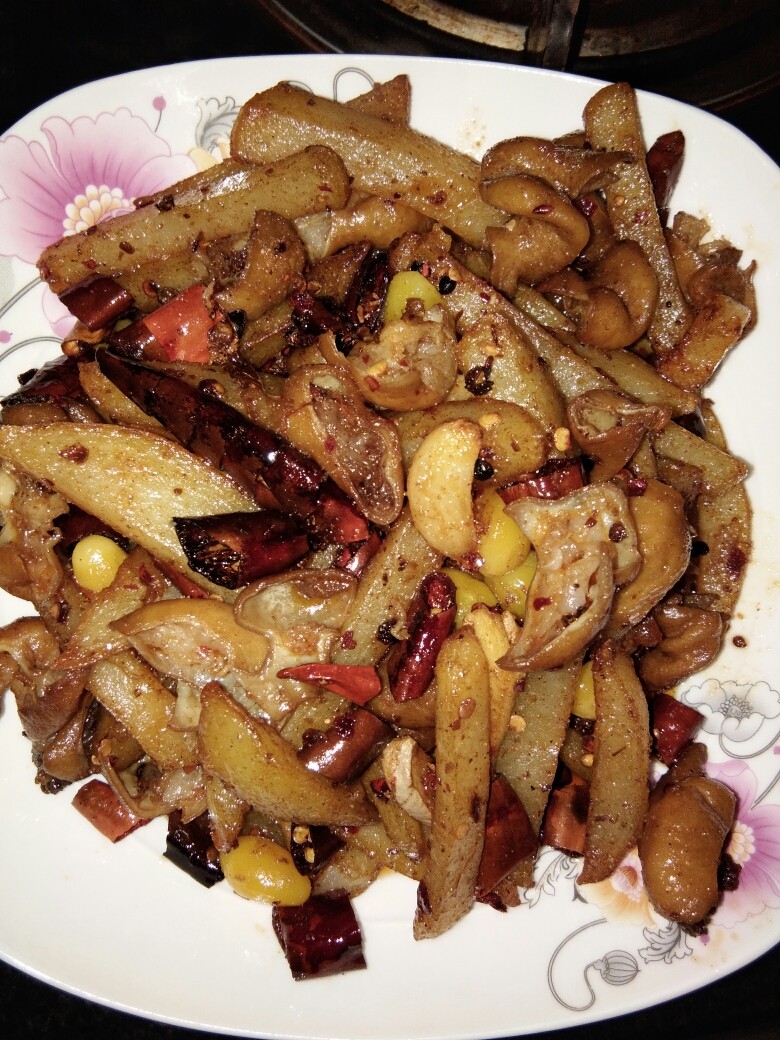 干锅土豆肥肠