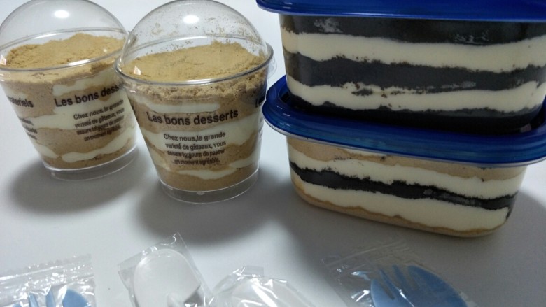 木糠杯(木糠盒子),这个方子的量是可以做2份小杯木糠杯,2份小盒的木糠盒。