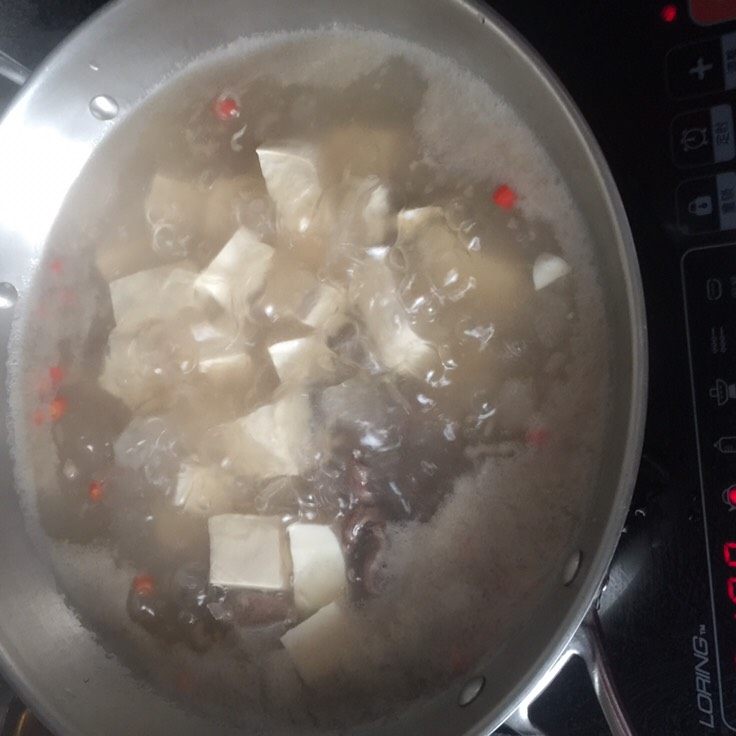 舌尖豆腐,至大沸