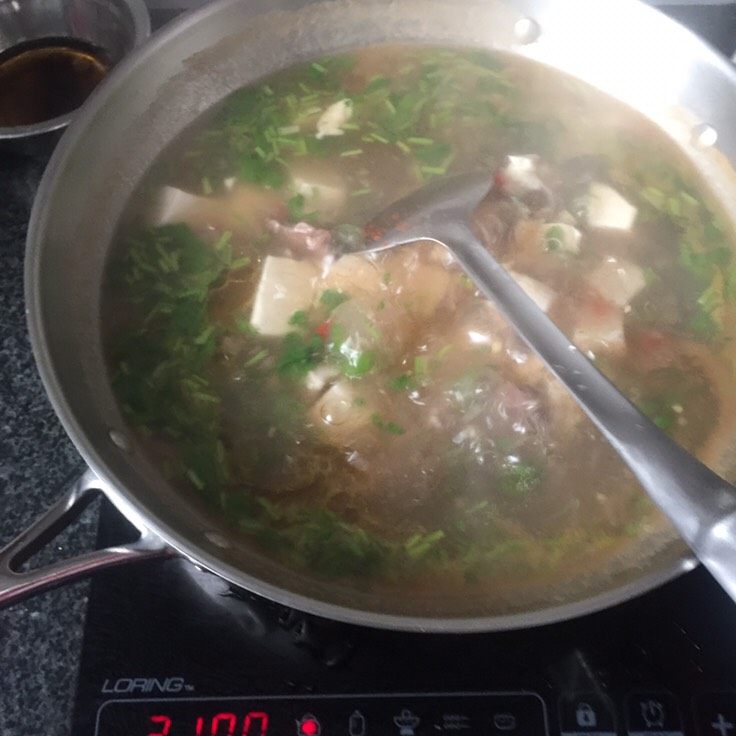 舌尖豆腐,加入少许味精