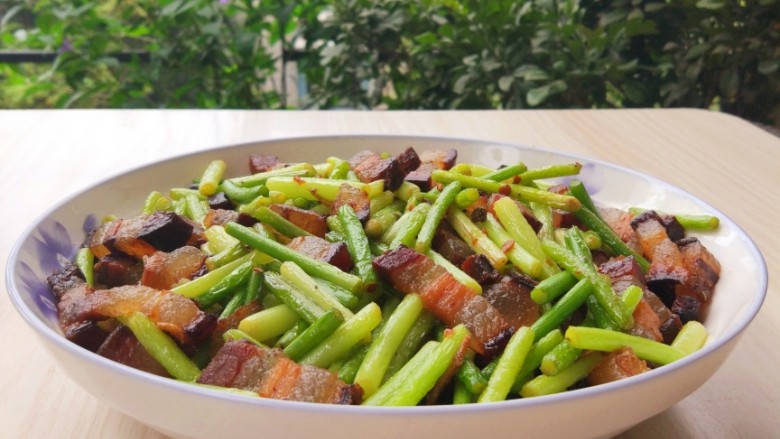 蒜苔炒腊肉