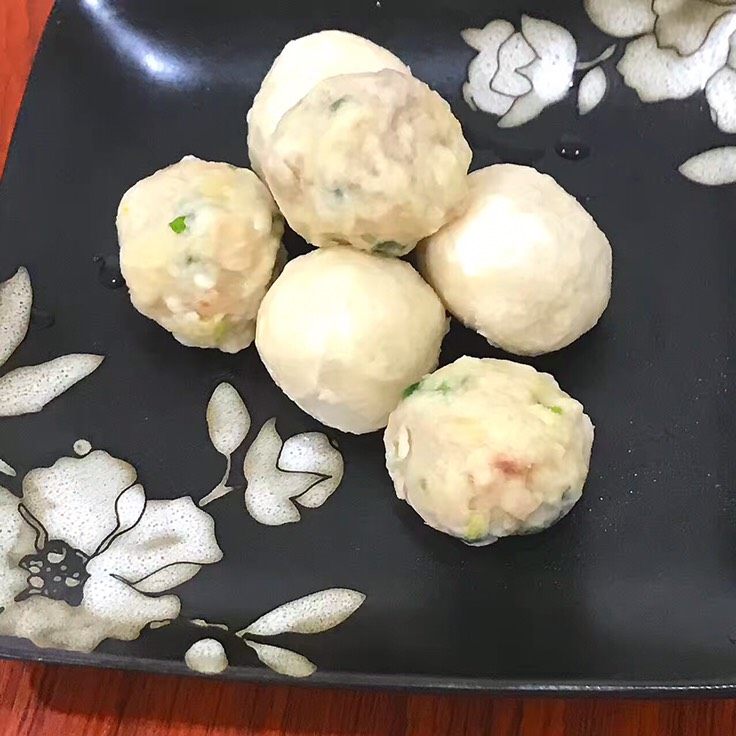杂烩海鲜煲
,自家手打鳗<a style='color:red;display:inline-block;' href='/shicai/ 335'>鱼丸</a>