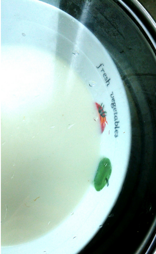 花式冰皮月饼,入蒸锅,水沸腾后大火蒸20分钟。可以盖一层保鲜膜,防止锅盖滴水