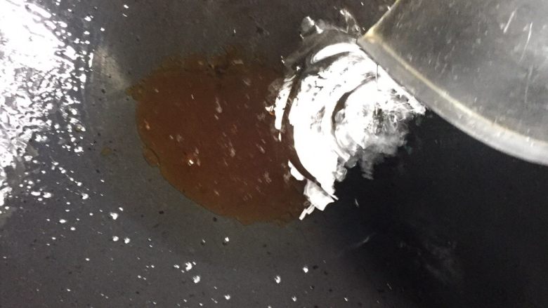 卤猪蹄,一定要吵到这个颜色,不能太白也不能太黑