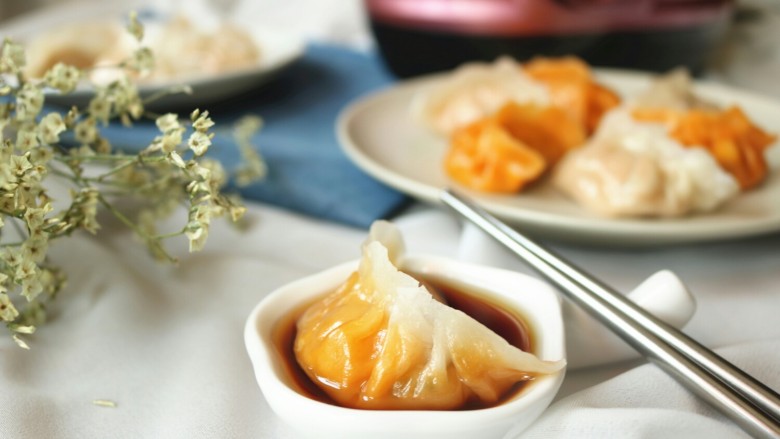 胡萝卜虾饺,蘸醋吃,美味无比。
