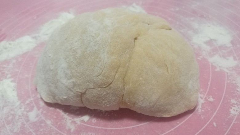 蒜香龙虾手擀面,揉面团,醒上约半小时