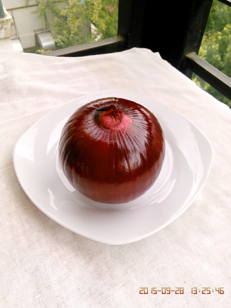 洋葱莲花,一定要选品相好的<a style='color:red;display:inline-block;' href='/shicai/ 29'>洋葱</a>