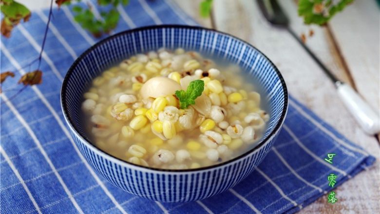 绿豆薏仁糖水