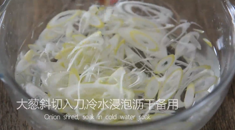 白灼芦笋到底有多好吃?秘诀就在这酱汁里!,冷水浸泡沥干备用
