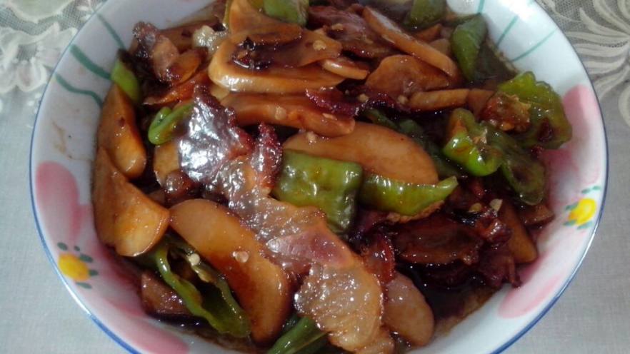 杏鲍菇炒腊肉