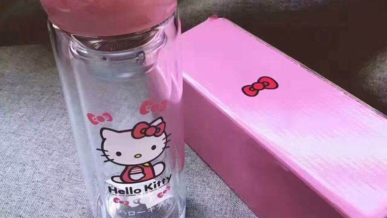 洛施❀玫瑰醋,把封口杯洗干净,晾干水分,备用。