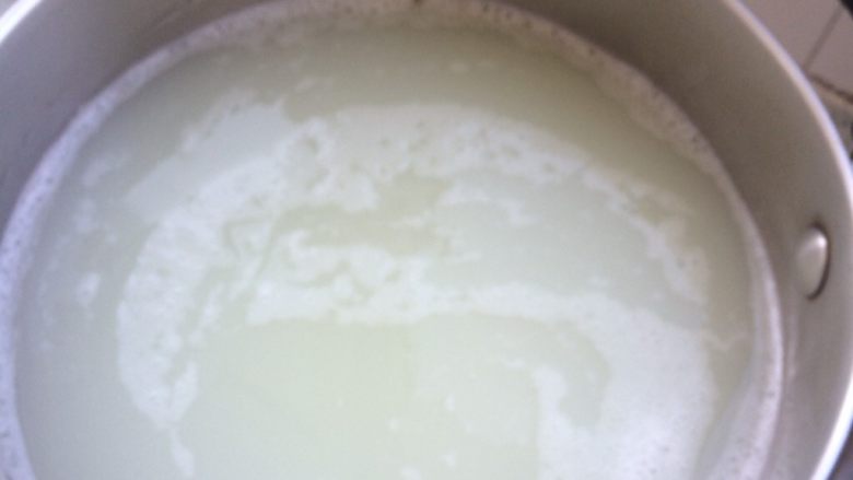 绿豆糕,我是头一天晚上就把豆子泡在水里了