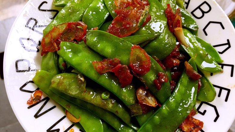 荷兰豆炒香肠