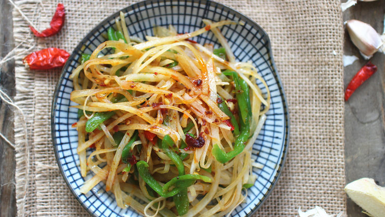 凉拌酸辣土豆丝,酸辣爽口