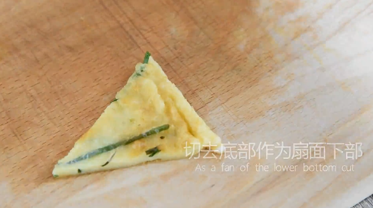 端午节除了吃粽子以外,就爱吃这道面扇子!,切去底部作为面扇底部