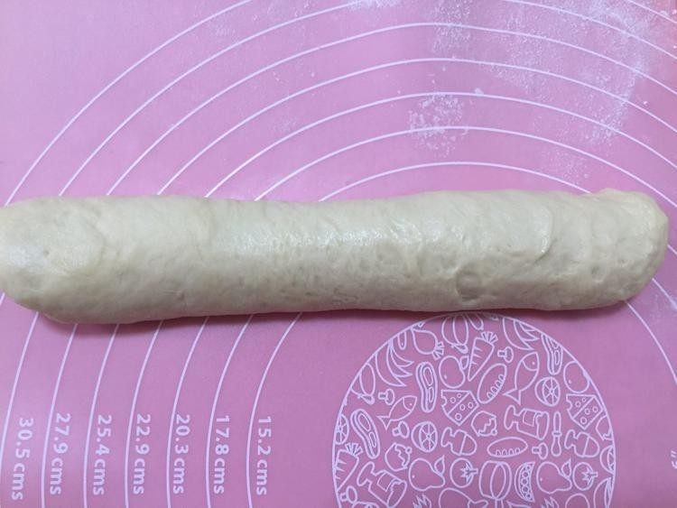 致高考——书形记忆面包,卷起,收口朝下。