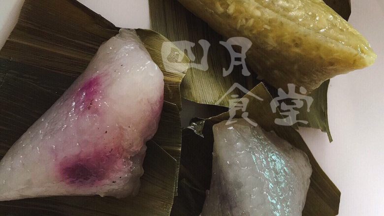 【四月食堂】09 · 今年端午,包个水晶粽子吧!,然后等粽子晾凉,直接吃或者淋上椰浆更美味。