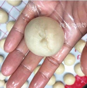 烘焙蛋黄酥
,所以很紧实,也不会有很多褶皱