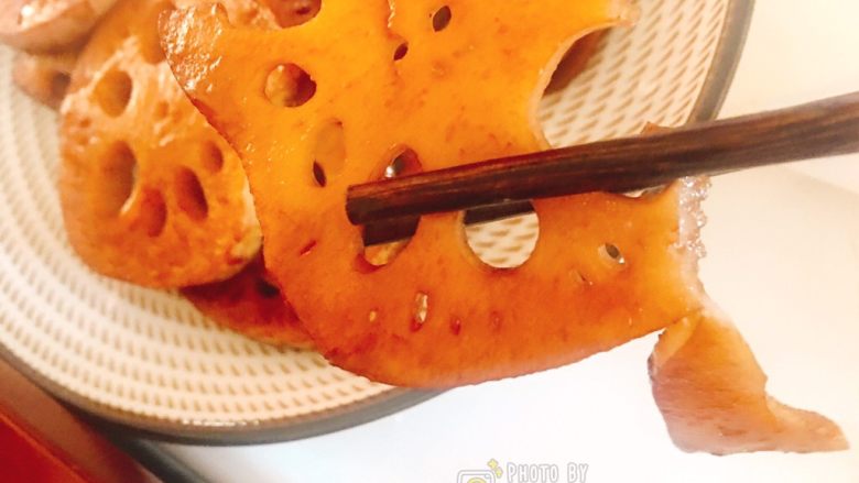 糖醋藕片(爱吃醋人士首选),开吃,小盆友也喜欢这种酸酸甜甜的。