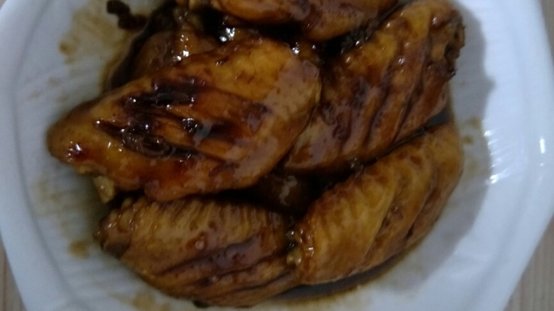 可乐鸡翅,装盘，完成！