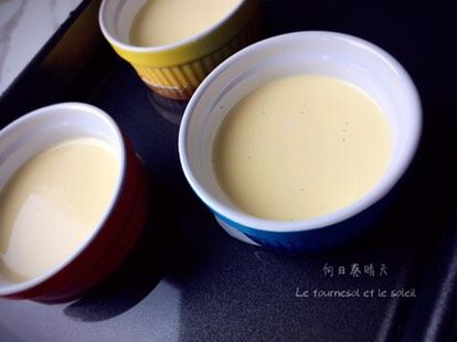 法式香草布蕾（Crème Brûlèe),水浴，170°C22-25min。