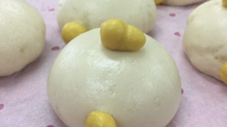 卡通馒头,小鸡冠子是做成心形的