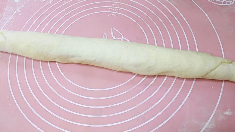 紫薯花卷,卷起,卷紧。